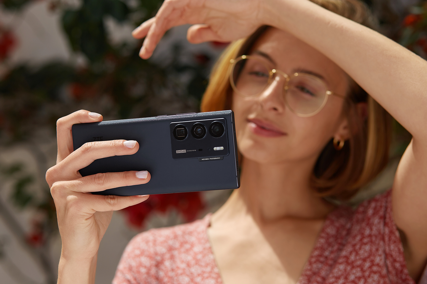 Capture Your World with the New ZTE Axon 40 Ultra